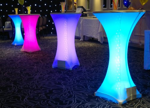 illuminated poseur table